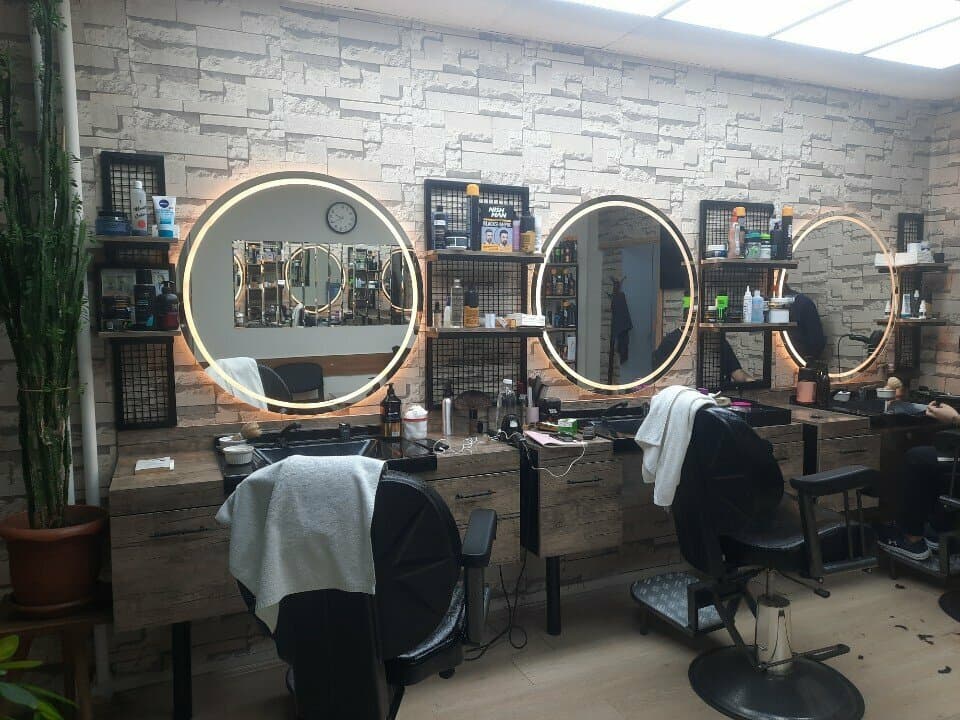 Kuaförde "sadece uçlarından al" diyip çıkışta ağlayarak eve dönme travmasını atlatabilen var mı?